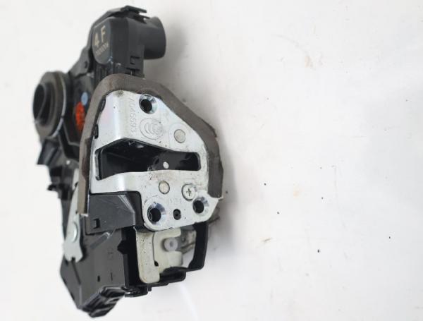 Türschloß vorn rechts 6903042221 Toyota RAV4 3 SA CA