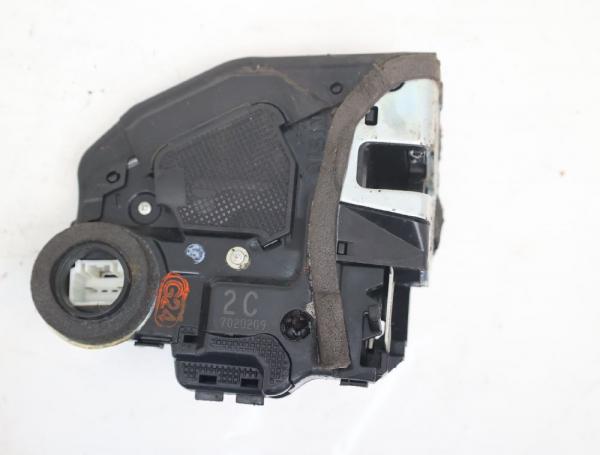Türschloß hinten rechts 6905042021 Toyota RAV4 3 SA CA