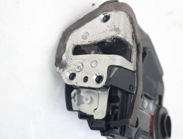Türschloß hinten links 6906042021 Toyota RAV4 3 SA CA