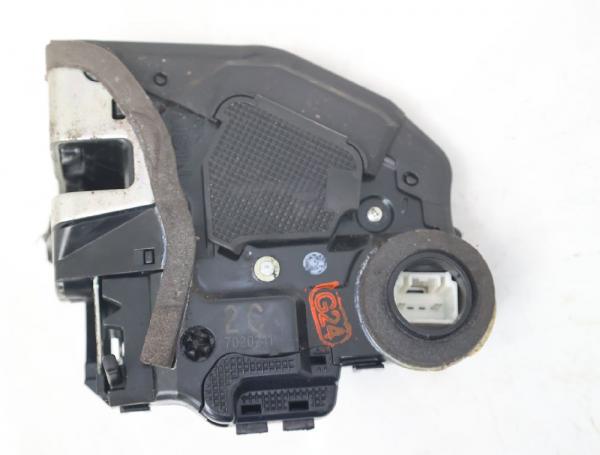 Türschloß hinten links 6906042021 Toyota RAV4 3 SA CA