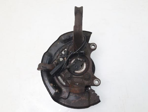 Achsschenkel vorn links 4321242081 Toyota RAV4 3 SA CA