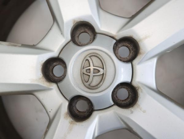 Felge Alu/Leichtmetall hinten rechts 4261142270 Toyota RAV4 3 SA CA
