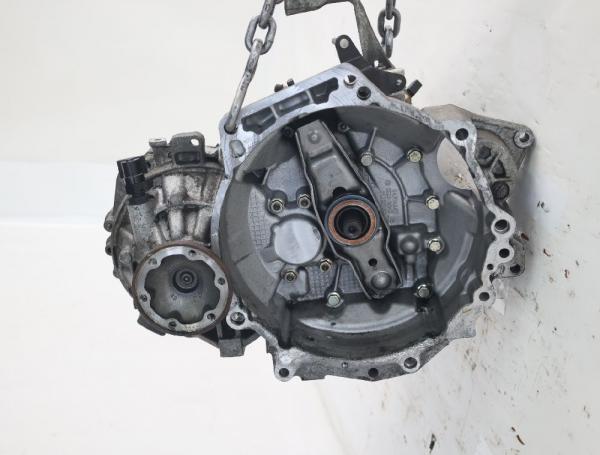 Getriebe 5 Gang 02J300047S VW BORA