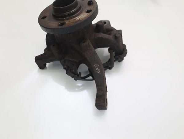 Achsschenkel vorn links 7D0407257A VW T4 Bus