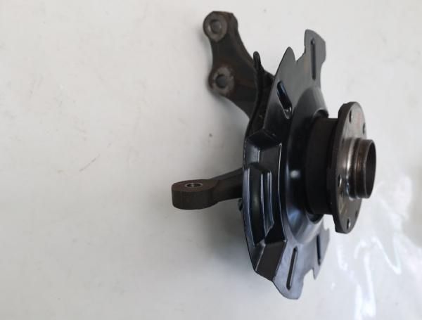 Achsschenkel vorn rechts 4511161M00 Suzuki SX4 JY