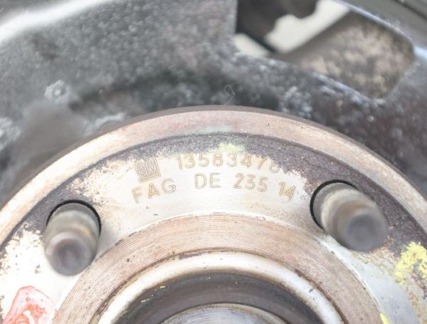 Achsschenkel vorn links 13583478 Opel ASTRA J