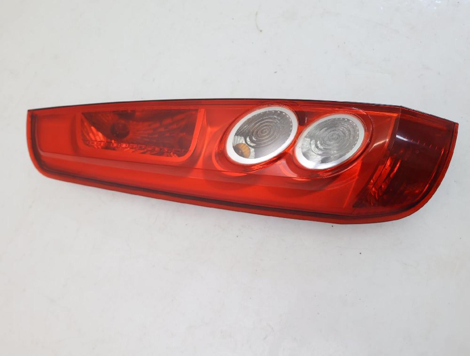 Rückleuchte links 1432274 Ford FIESTA 5 JH