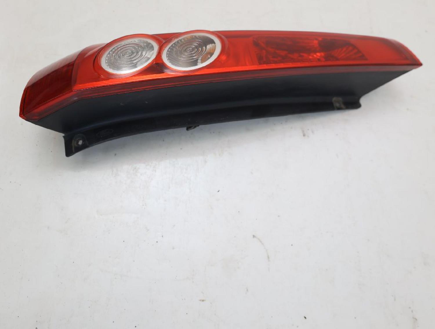 Rückleuchte links 1432274 Ford FIESTA 5 JH