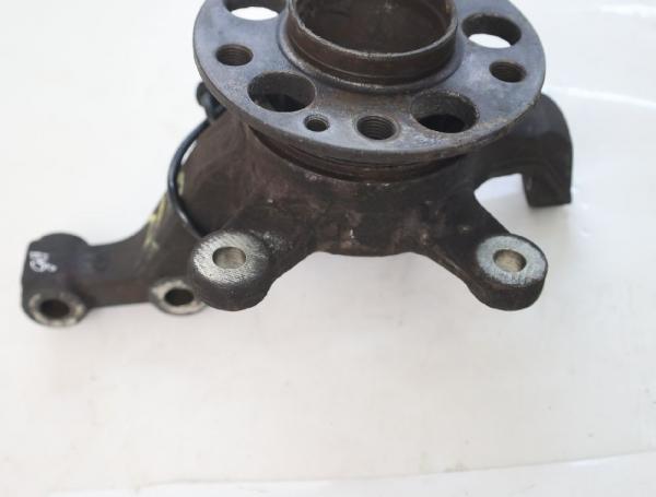 Achsschenkel vorn rechts 1693300620 Mercedes B-KLASSE W245