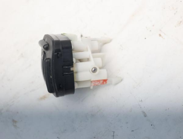 Schalter Sitz 2118000878 Mercedes CLS C219