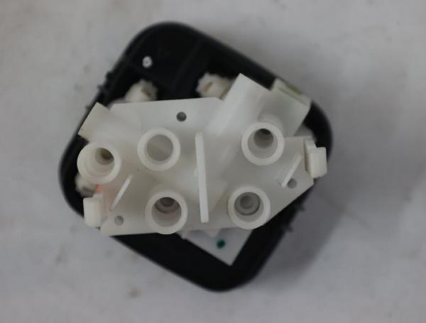 Schalter Sitz 2118000878 Mercedes CLS C219