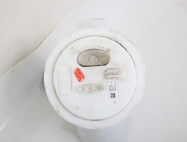 Benzinpumpe mit Geber 2044700794 Mercedes C-KLASSE W204