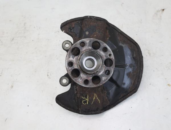 Achsschenkel vorn rechts 1693300820 Mercedes A-KLASSE W169
