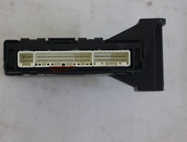 Steuergerät Karosserie 8865042361 Toyota RAV 4 III A3