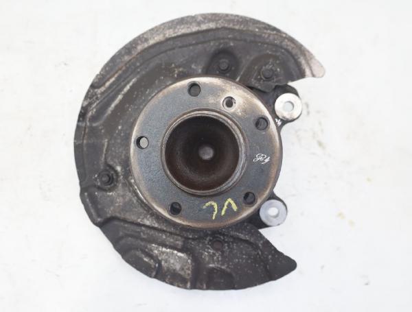 Achsschenkel vorn links 6793923 BMW 3er E90