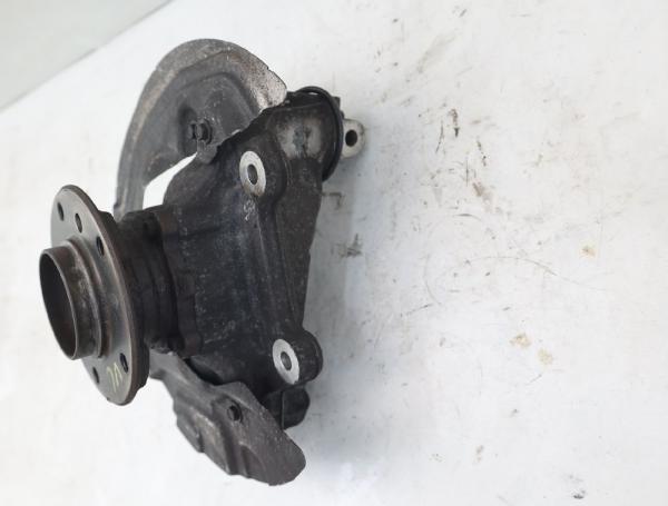 Achsschenkel vorn links 6793923 BMW 3er E90