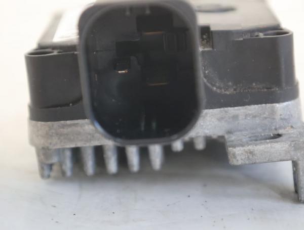 Relais 760841004 BMW 1er F21