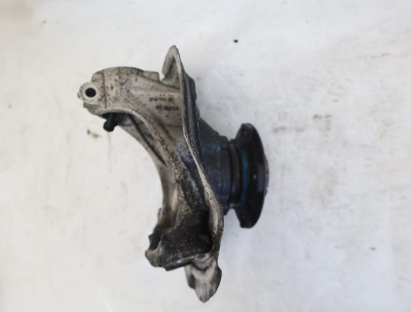 Achsschenkel vorn links 6792285 BMW 1er F21