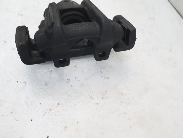 Bremssattel vorn rechts 6850644 BMW 1er F21