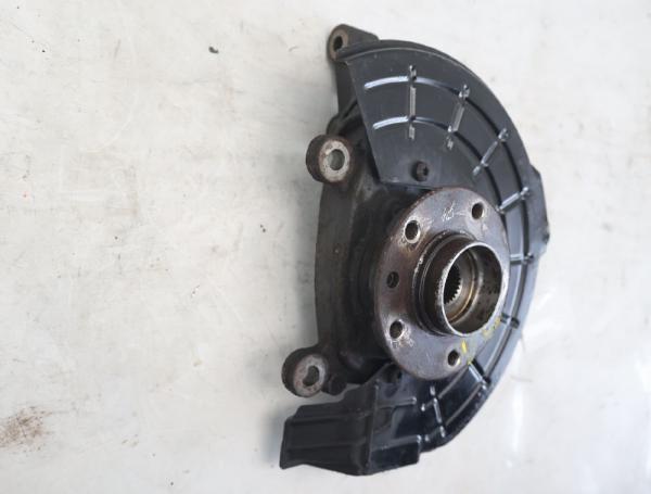 Achsschenkel vorn links 68325095AA Jeep COMPASS 2 M6
