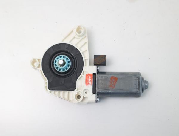Fensterheber-Motor vorn rechts 5Q4959802B VW PASSAT Variant B8