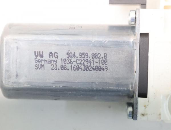 Fensterheber-Motor vorn rechts 5Q4959802B VW PASSAT Variant B8