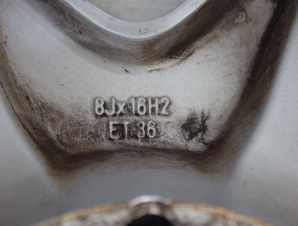 Felge Alu/Leichtmetall hinten rechts 2114013302 Mercedes E-KLASSE S211