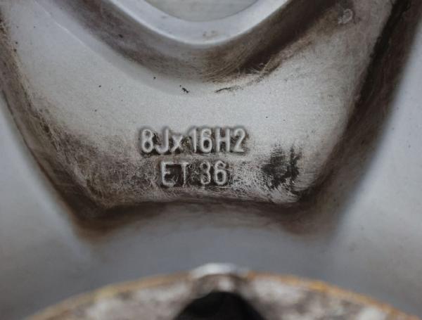 Felge Alu/Leichtmetall hinten links 2114013302 Mercedes E-KLASSE S211