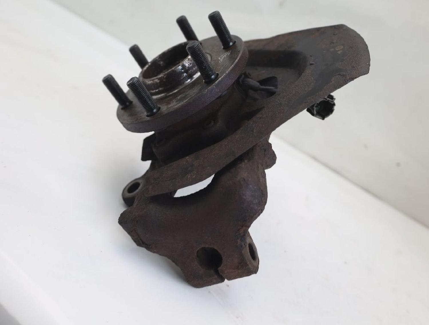 Achsschenkel vorn rechts 40014EB000 Nissan PATHFINDER R51