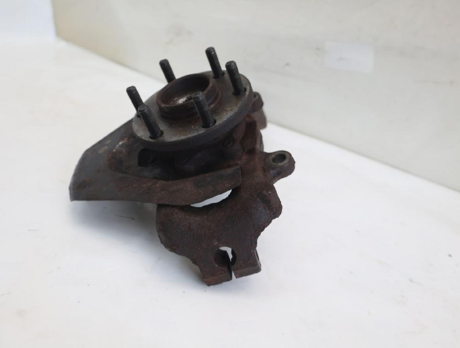 Achsschenkel vorn links 40015EB000 Nissan PATHFINDER R51