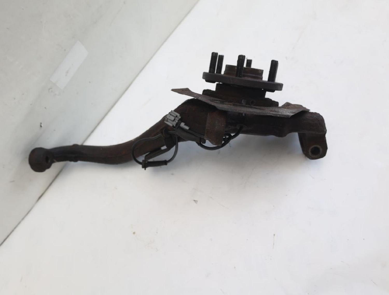 Achsschenkel vorn links 40015EB000 Nissan PATHFINDER R51