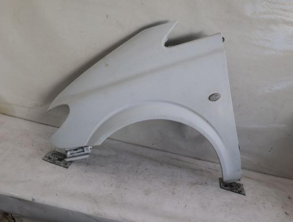 Kotflügel vorn links 6396304307 Mercedes VITO 2 W639