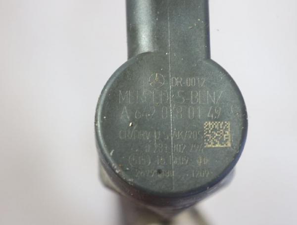 Diesel Verteilerrohr 6460701895 Mercedes VITO 2 W639