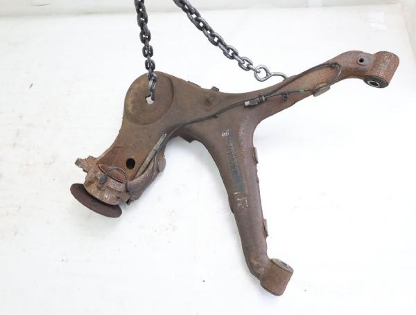 Achsschenkel hinten rechts 6393508805 Mercedes VITO 2 W639
