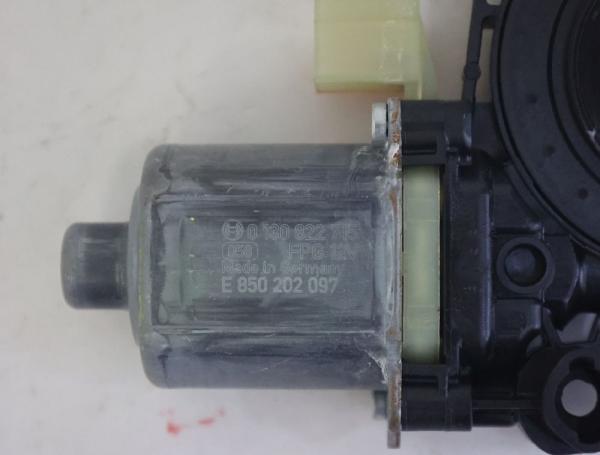Fensterheber-Motor vorn rechts 5Q0959801A VW T-ROC A11