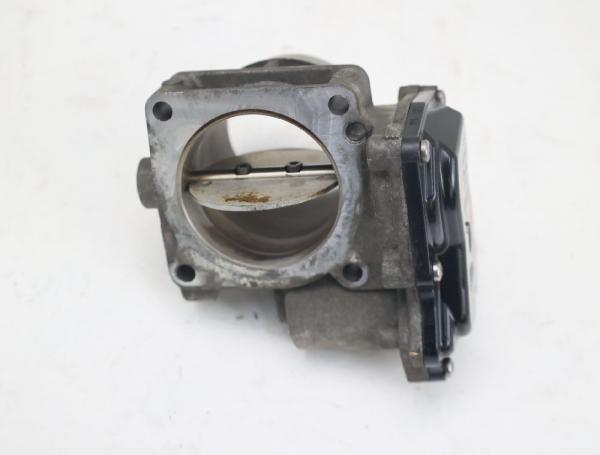 Drosselklappenstutzen 161A01670R Nissan NAVARA D23