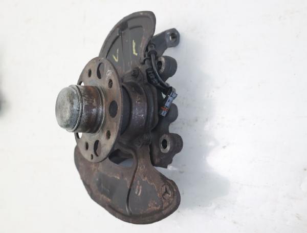 Achsschenkel vorn links 2043320101 Mercedes SLK R171