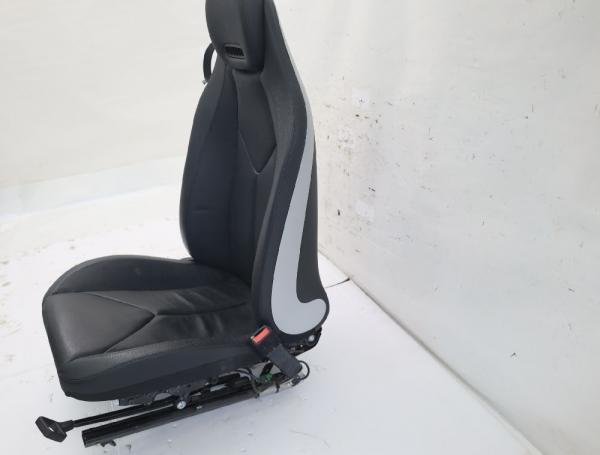Sitz vorn rechts 1719103130 Mercedes SLK R171