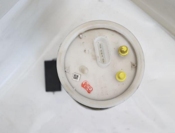 Benzinpumpe mit Geber 6R0919051 VW POLO 5 6R