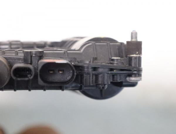 Stellmotor ZV vorn rechts 4152309800 BMW 7er F01