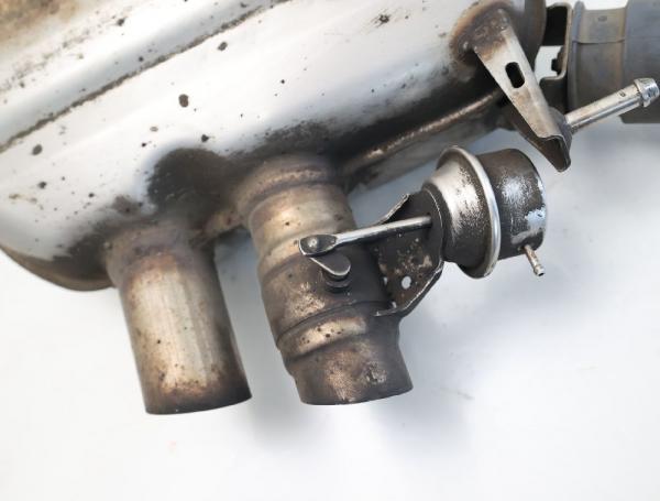 Auspuff / Schalldämpfer hinten 8610668 BMW 7er F01