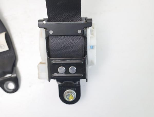 Sicherheitsgurt hinten rechts 888444X30B Nissan NAVARA D40