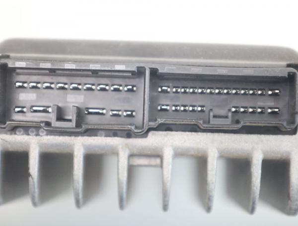Radio-Verstärker-Einheit 280605X50A Nissan NAVARA D40