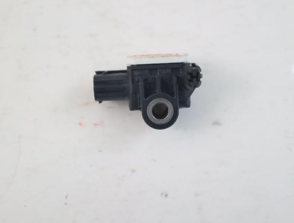 Airbag Sensor vorn links 988301EA0A Nissan NAVARA D40