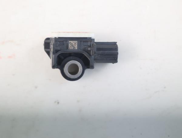 Airbag Sensor vorn links 988301EA0A Nissan NAVARA D40