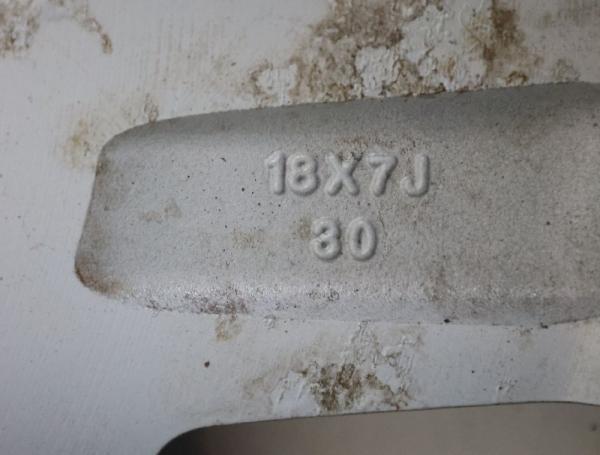Felge Alu/Leichtmetall vorn rechts 403005X60B Nissan NAVARA D40