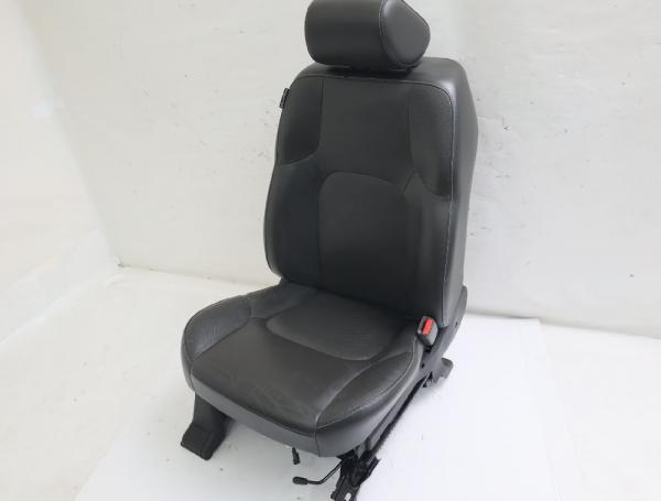 Sitz vorn rechts 876115X60A Nissan NAVARA D40