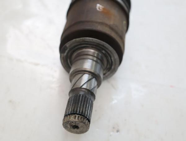Antriebswelle vorn rechts 391005X20A Nissan NAVARA D40