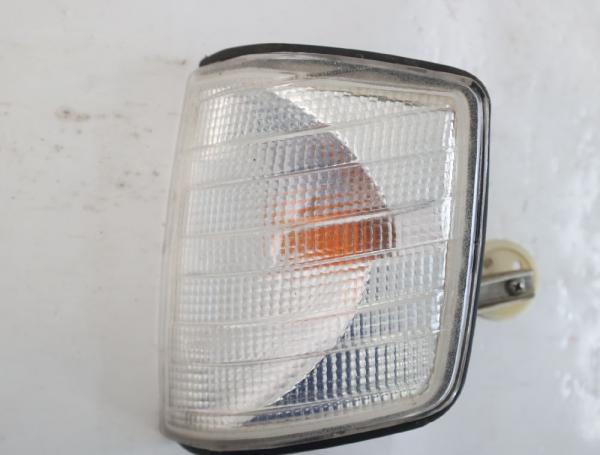 Blinker vorn links 2018260243 Mercedes 190 W201