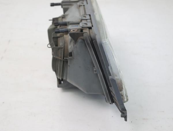 Scheinwerfer links 1370950011 Mercedes 190 W201